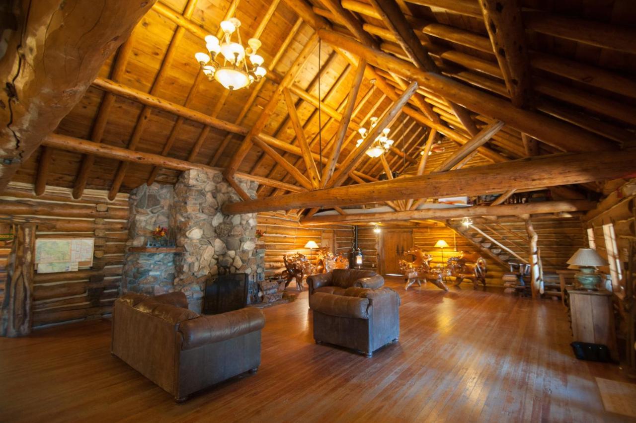 Snowy Mountain Lodge Centennial 외부 사진