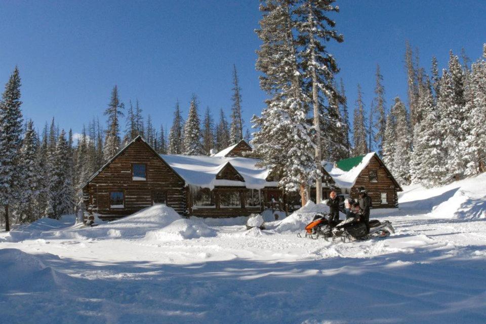 Snowy Mountain Lodge Centennial 외부 사진